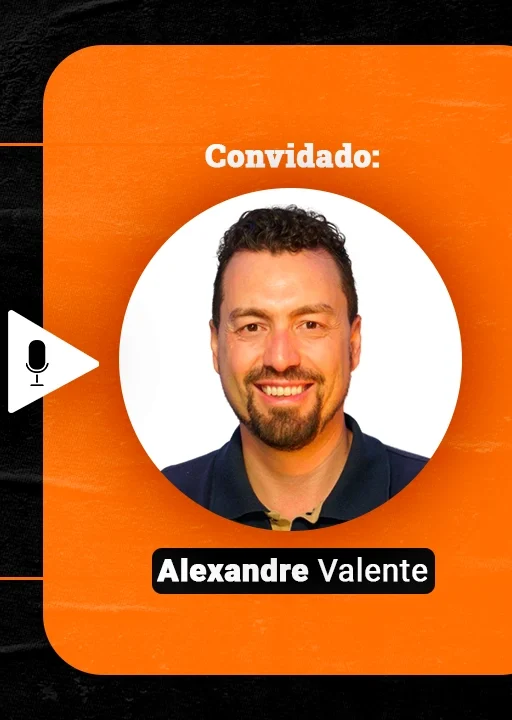 Podcast Papo de Vendedor episódio sete, Imagem nas cores laranja e preta, com a foto do convidado, Alexandre Valente, à esquerda, e o título, Apresentando uma proposta comercial vencedora, à esquerda.