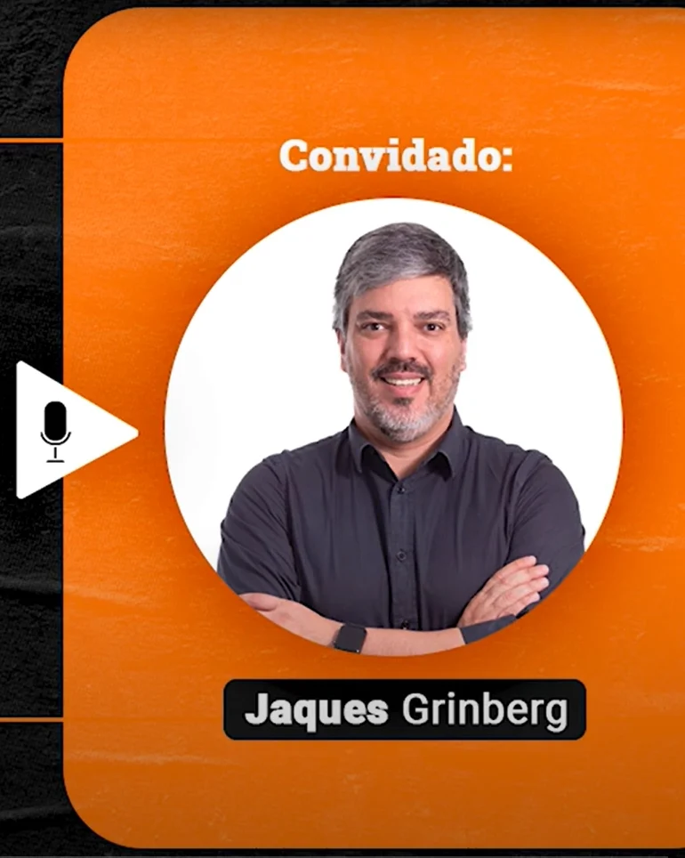 Podcast Papo de Vendedor episódio 11. Imagem nas cores laranja e preta, com a foto convidado, Jaques Grinberg, à direita, e título do episódio, à direita, Fechei a venda, e agora? Como fazer Pós venda de forma eficiente! feat Jaques Grinberg.