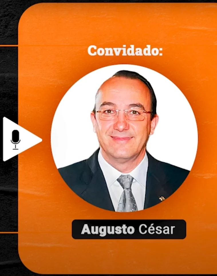 Podcast Papo de Vendedor episódio 23. Imagem nas cores laranja e preta, com a foto do convidado, Augusto César Mestre, à direita, e o título do podcast, à esquerda, Vendas Técnicas e o Fator Humano! feat Augusto César Mestre.